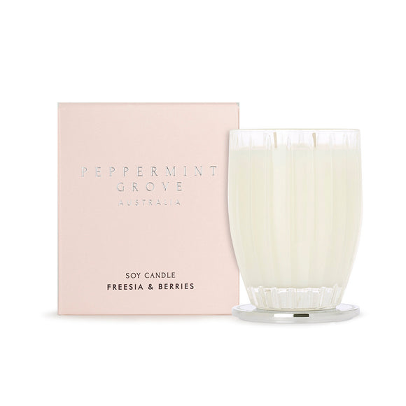 Peppermint Grove - Large Candle 370g - Freesia & Berries